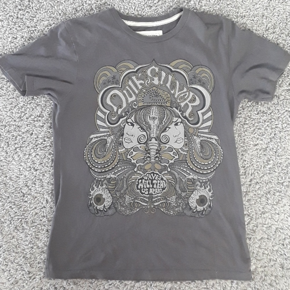 FINAL DROP💵Quicksilver Graphic T-shirt